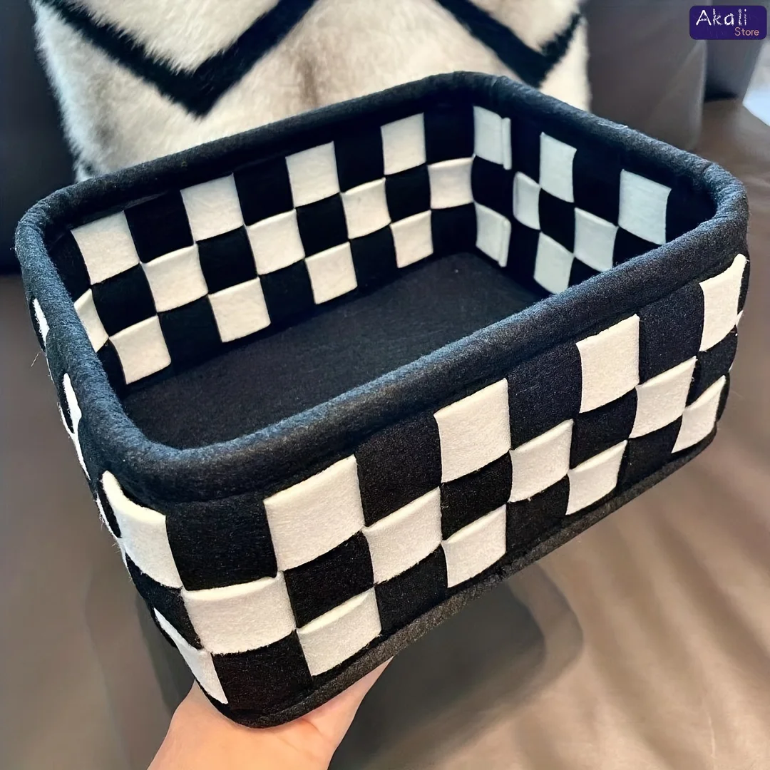 2026Black and White Checkered  - огляд і ціна Cosmetic Bags